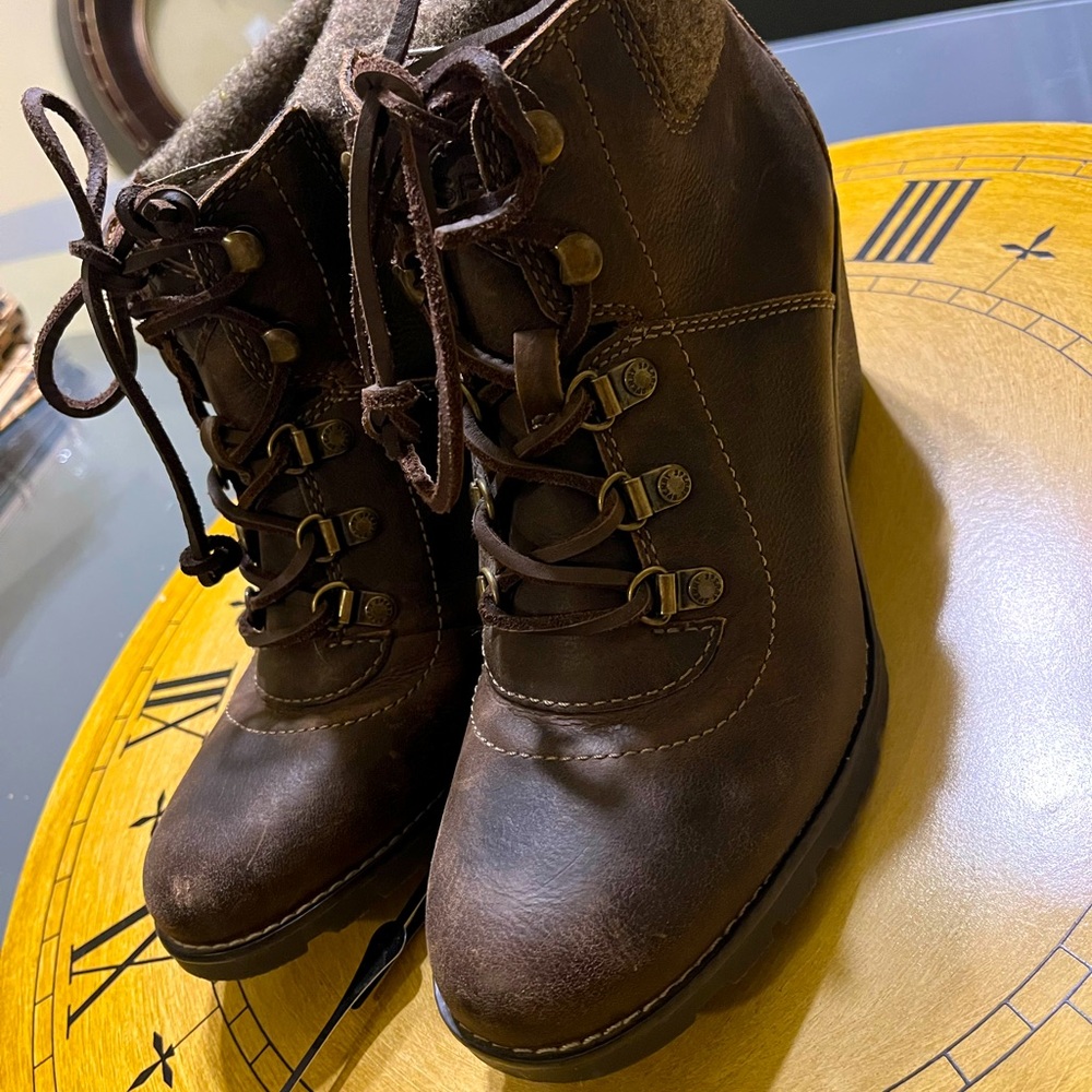 Sperry Celeste Wedge Bootie sz9.5